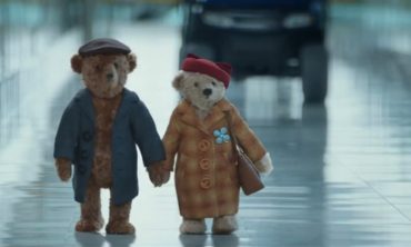 Adbreakanthems Heathrow Airport – Coming Home For Christmas tv advert ad music